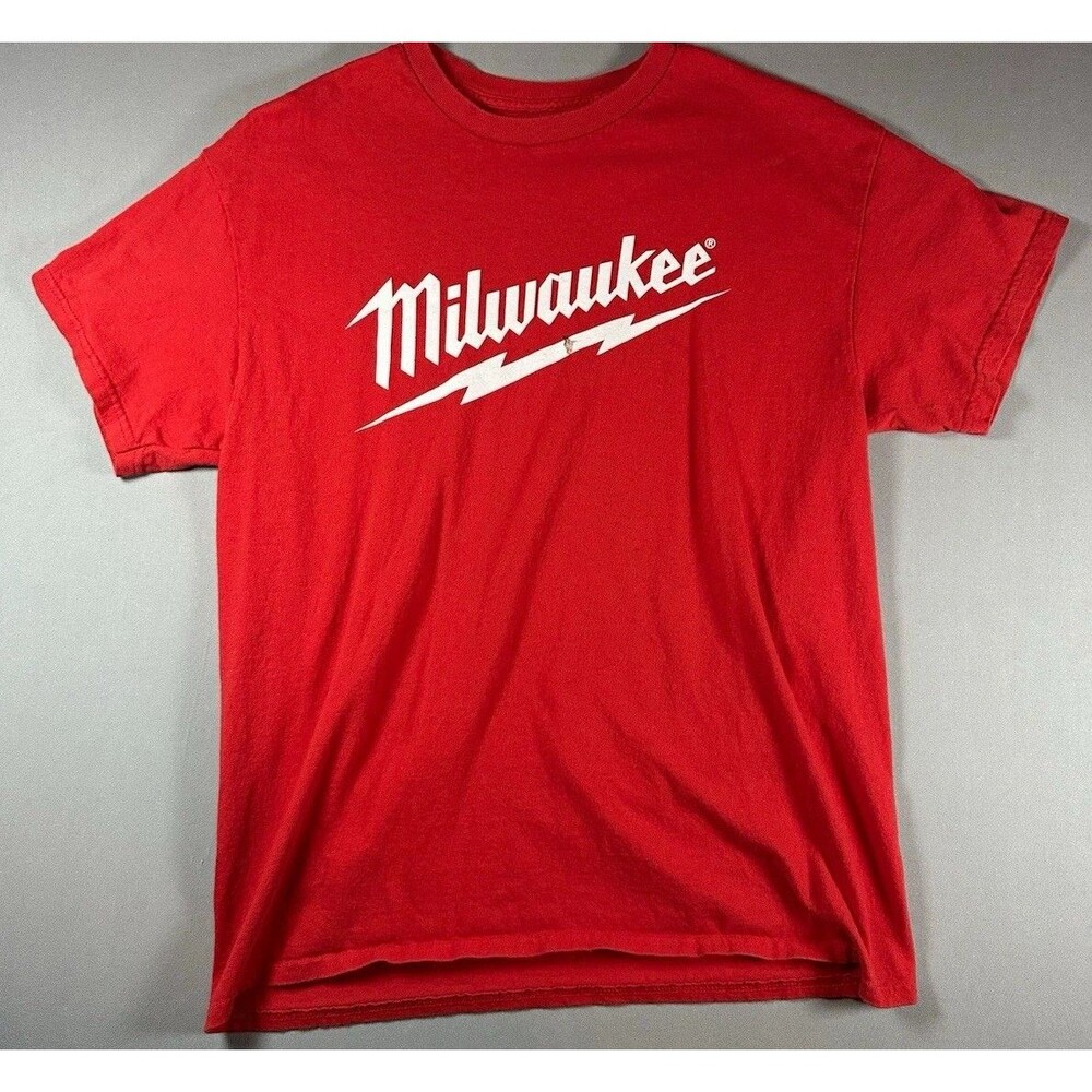 Milwaukee Red Graphic Logo Crew Neck Short Sleeve T-Shirt Mens Regular Tagless